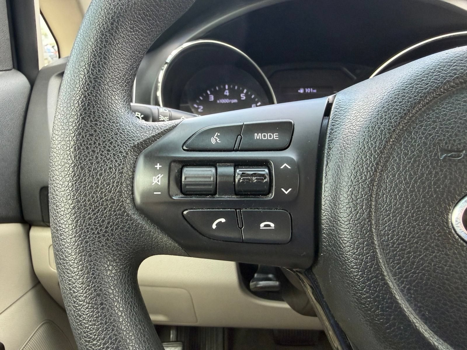 2021 Kia Sedona LX