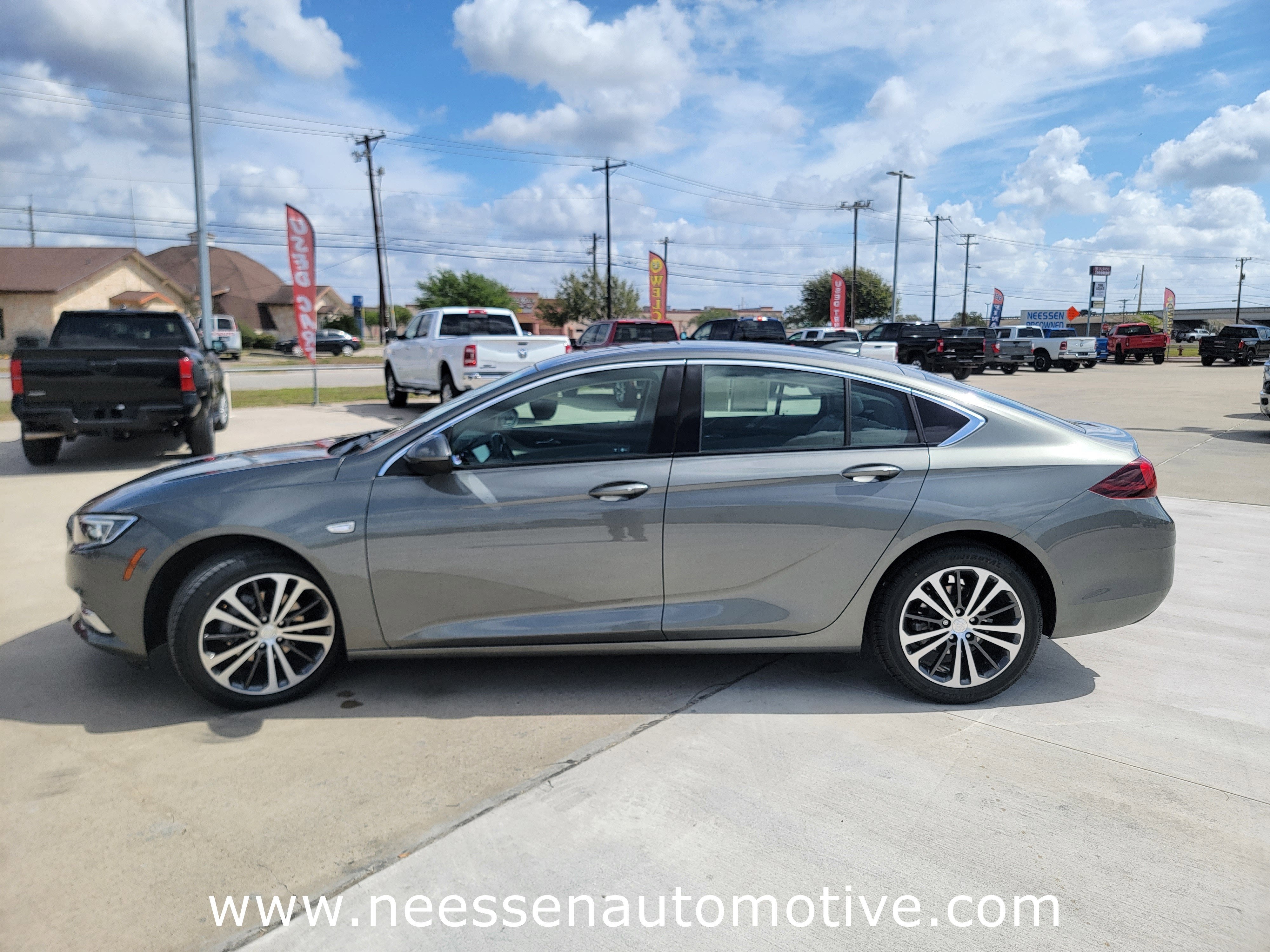 2018 Buick Regal Sportback Essence