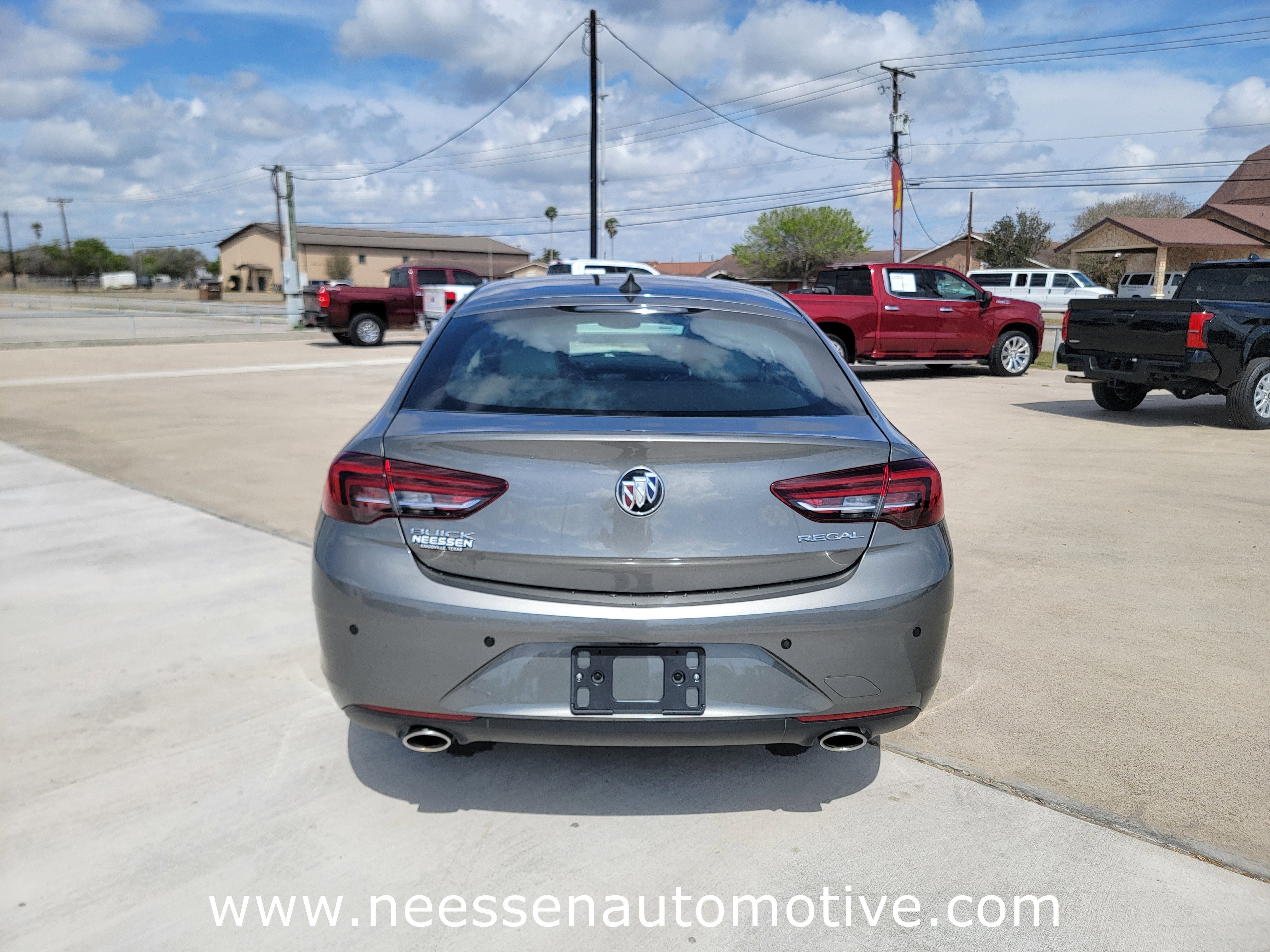 2018 Buick Regal Sportback Essence