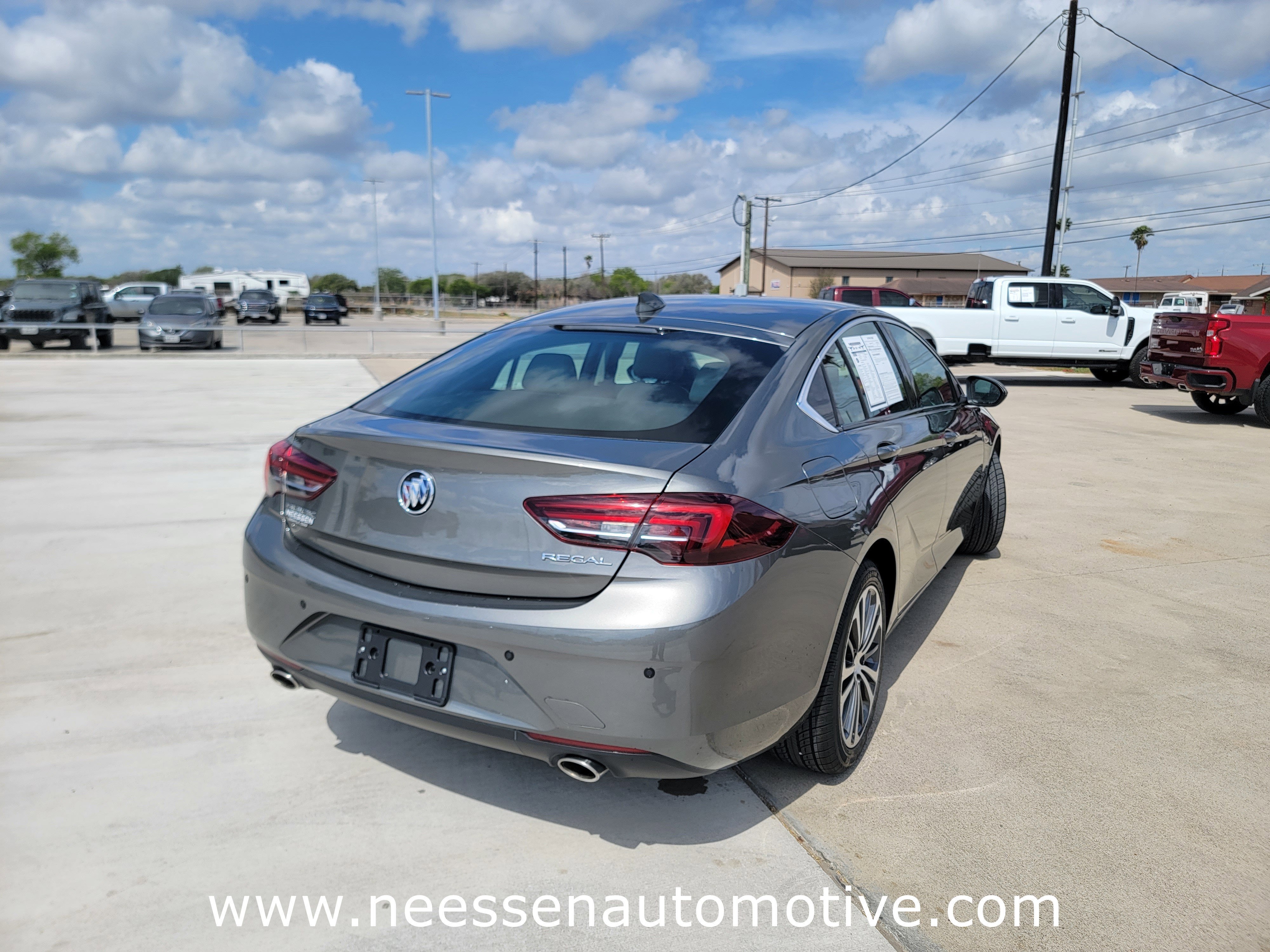 2018 Buick Regal Sportback Essence